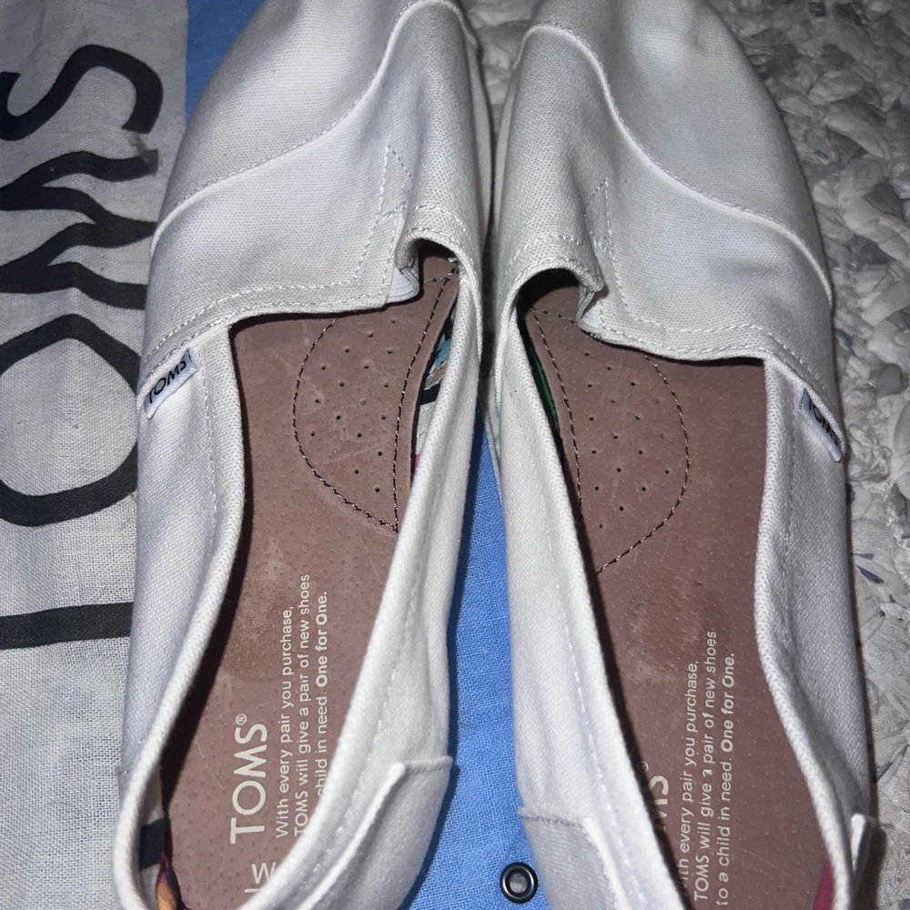 White Classic Toms Women Size 12